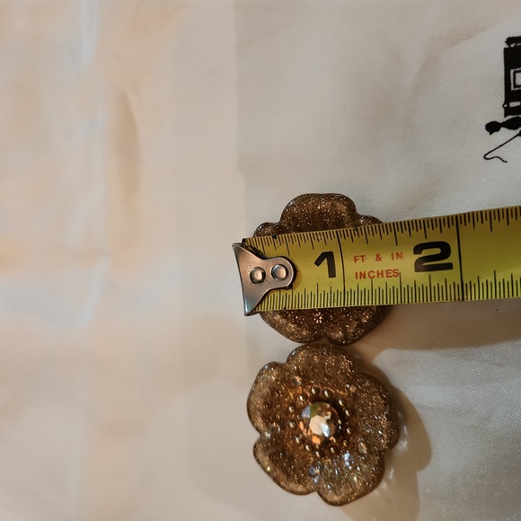 Earrings - Picture 7 of 7